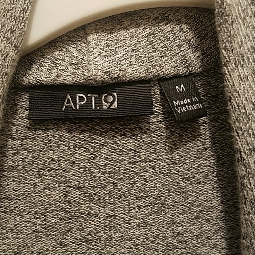 Cardigan - Picture 5 of 6